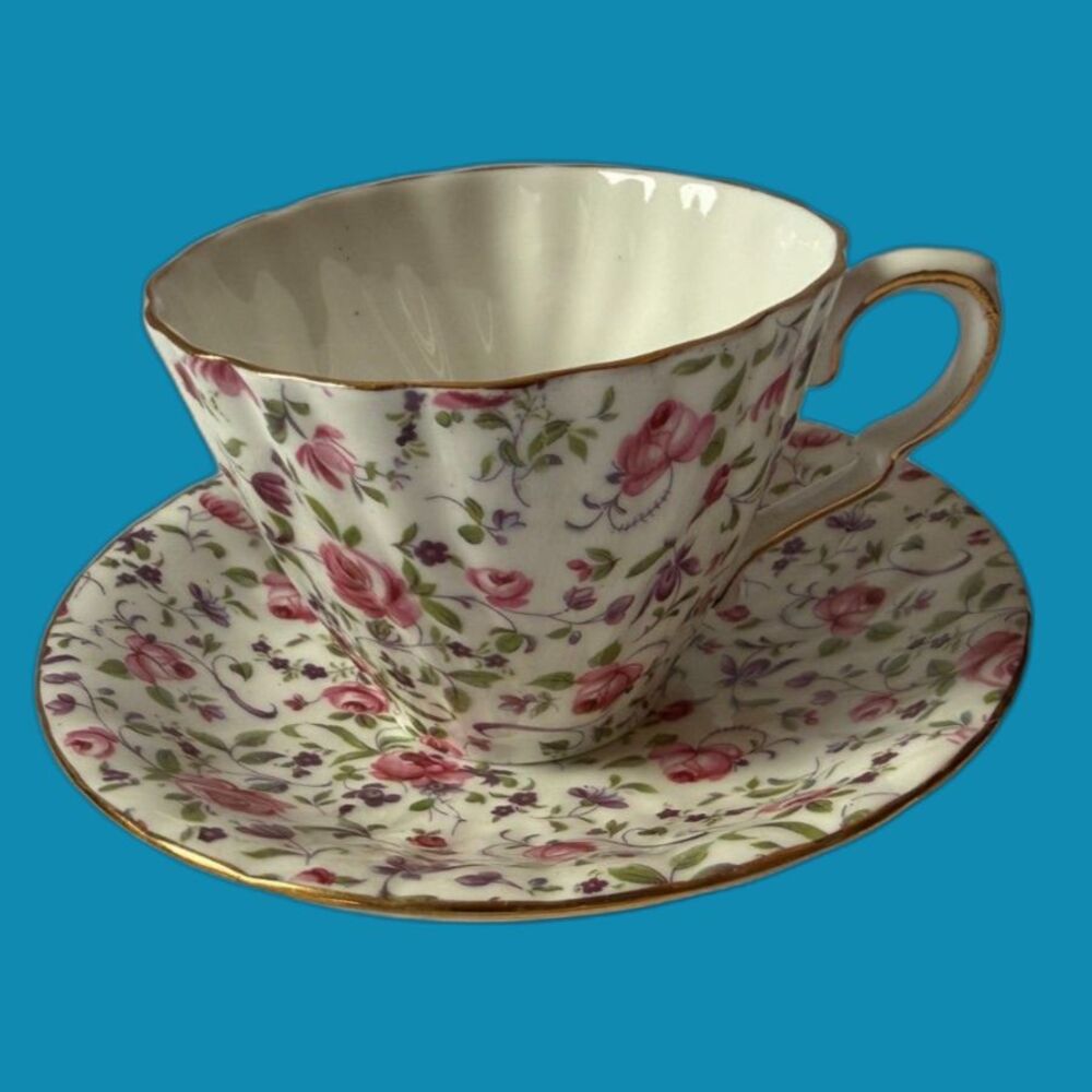 Vintage Gladstone Bone China Teacup &‎ Saucer (England)